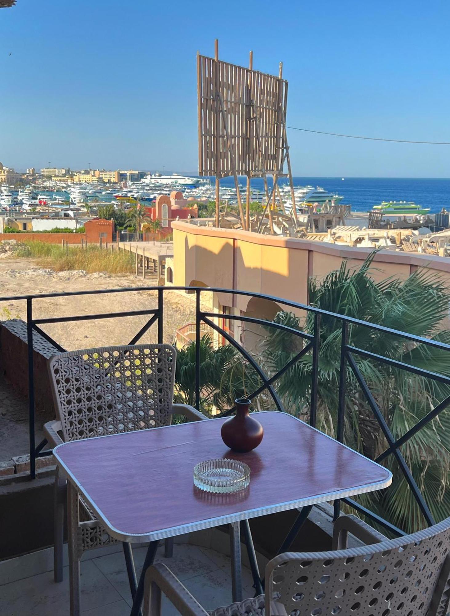 One Bedroom With Sea View In The Centre Apartment *