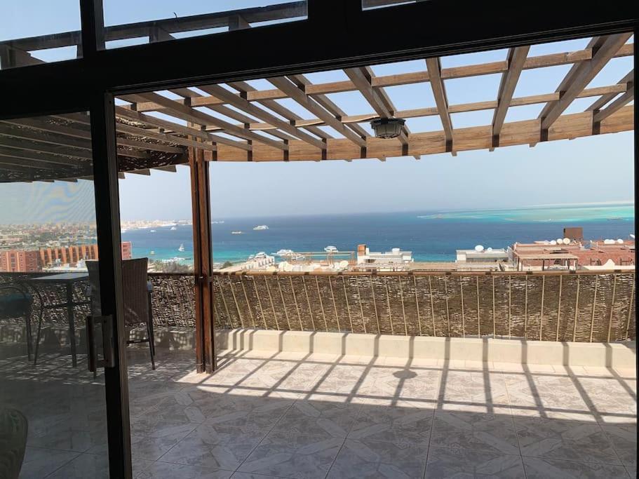 Panoramic Sea View In The Heart Of Apartment