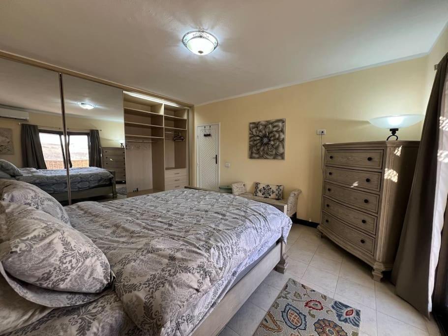 Panoramic Sea View In The Heart Of Apartment