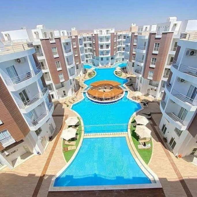 Apartment In Aqua Palms