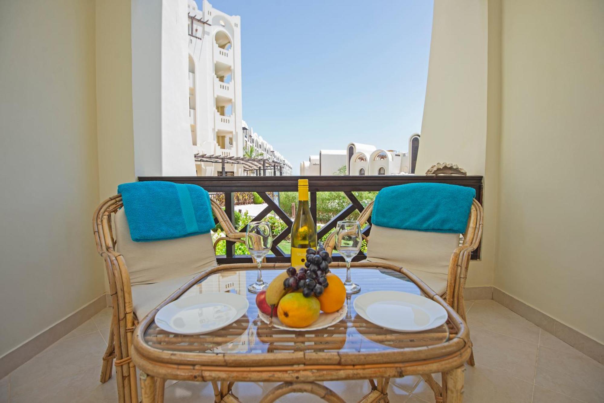 Apartment Buki-gravity-homes, App No1, Amazing Spacy Beachfront In 5 Star Gravity Sahl Hasheesh- For Guests With Nonegyptian Passports *