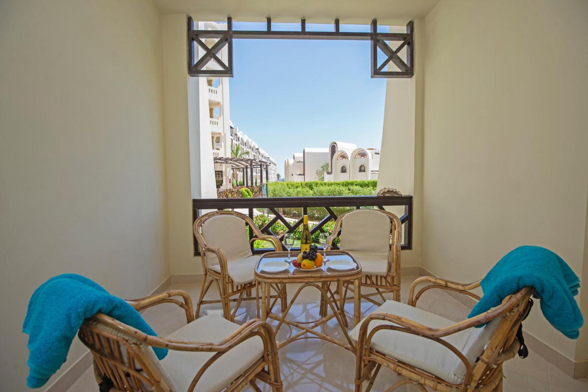 Apartment Buki-gravity-homes, App No1, Amazing Spacy Beachfront In 5 Star Gravity Sahl Hasheesh- For Guests With Nonegyptian Passports Hurghada