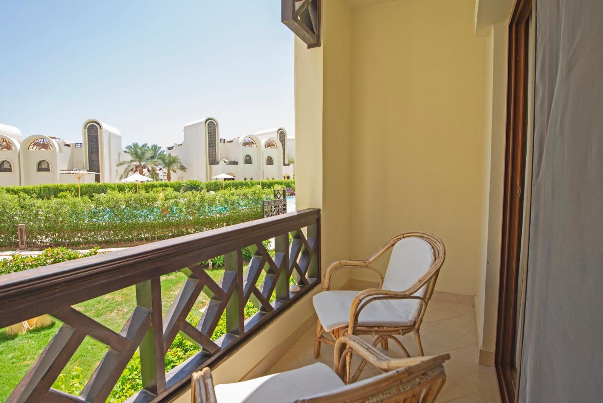Buki-gravity-homes, App No1, Amazing Spacy Beachfront In 5 Star Gravity Sahl Hasheesh- For Guests With Nonegyptian Passports Apartment *
