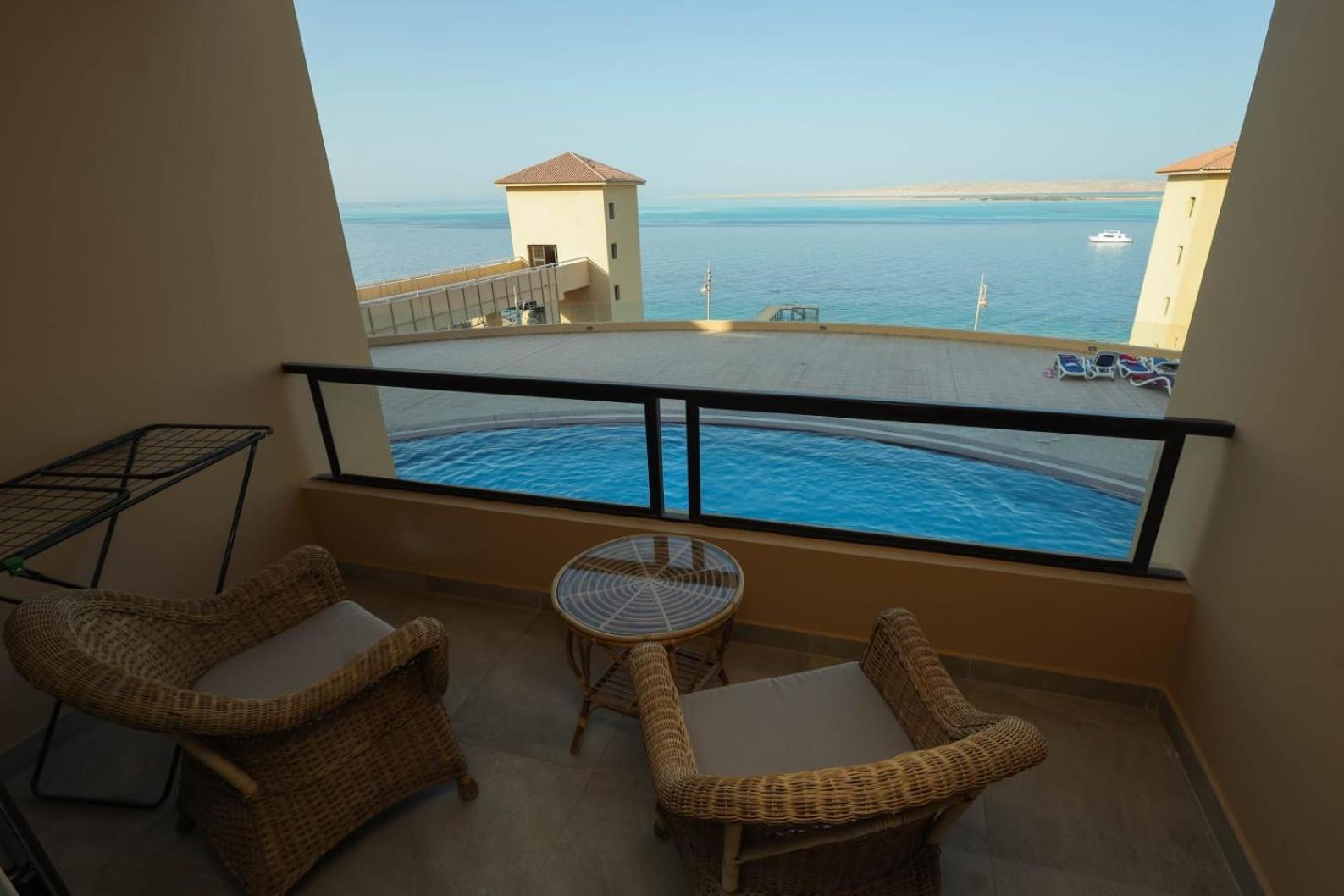 Aparthotel View Blue *