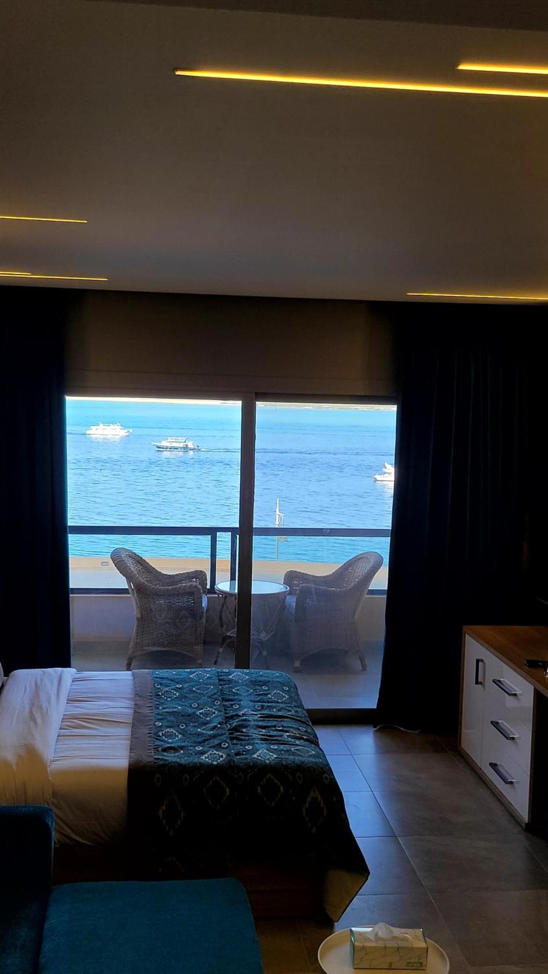 View Blue Aparthotel