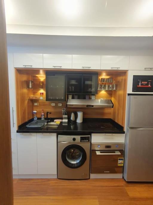 Luxury With Sea View Apartment *
