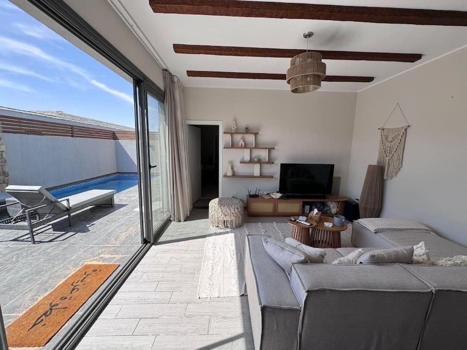 1 Bedroom Elegant With Private Pool Ferienhaus