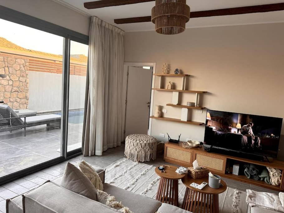 1 Bedroom Elegant With Private Pool Ferienhaus