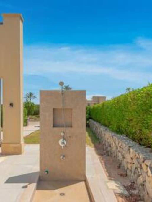 The Lakefront 4br At Cyan Elgouna Villa *