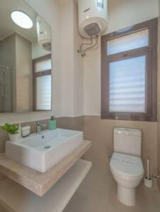 Villa The Lakefront 4br At Cyan Elgouna *