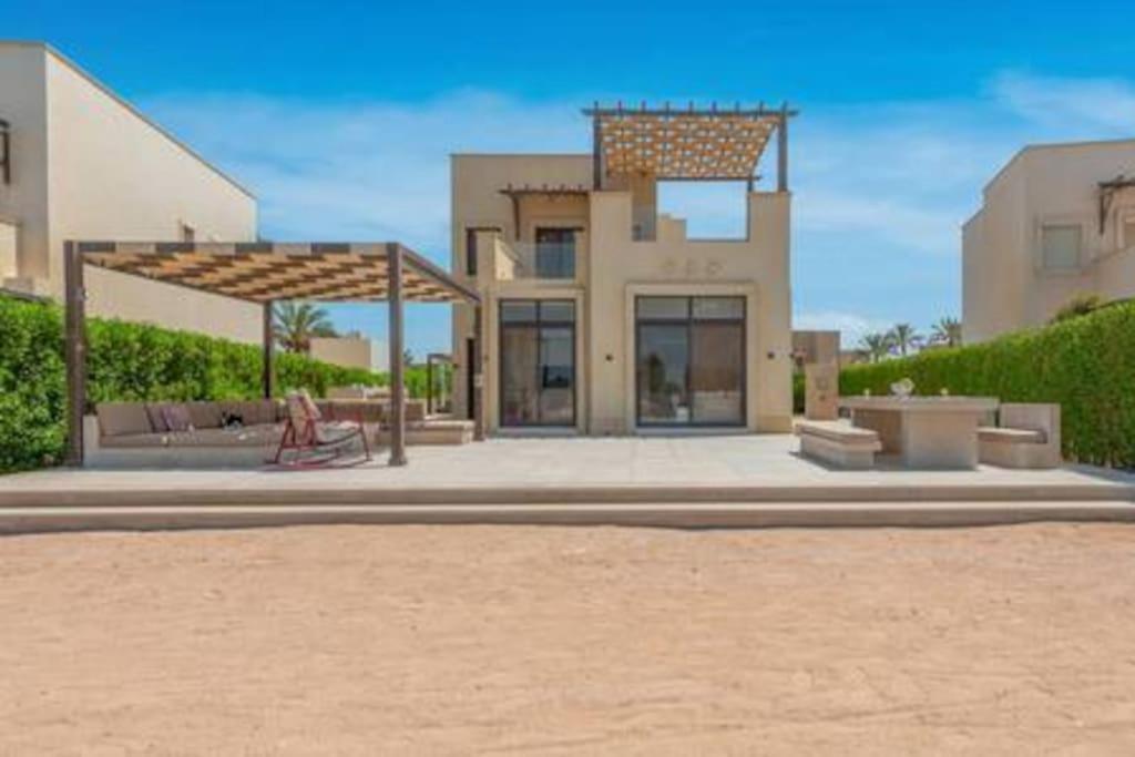 The Lakefront 4br At Cyan Elgouna