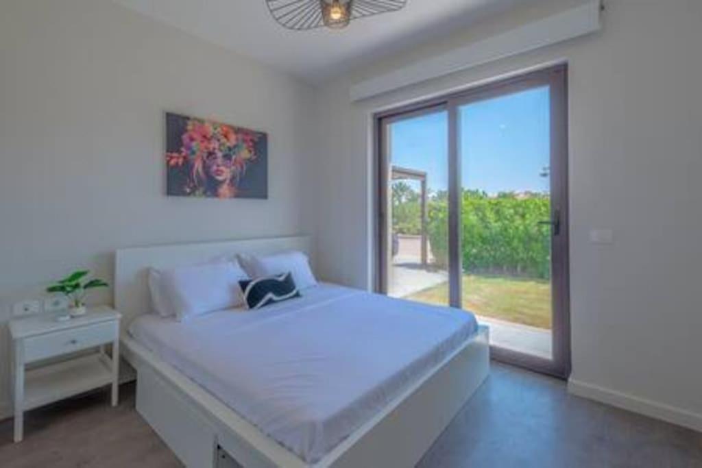 Villa The Lakefront 4br At Cyan Elgouna
