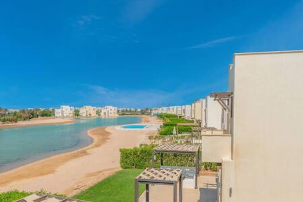 The Lakefront 4br At Cyan Elgouna Villa *