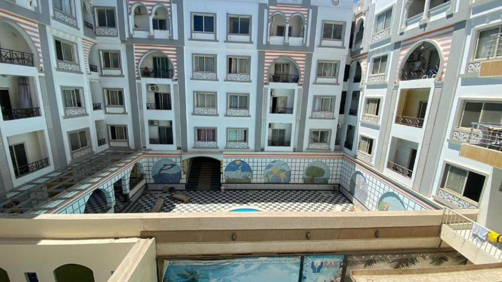 Downtown Near Gym Pool Shops Walking Distance From Entertainment And Shopping Apartment *