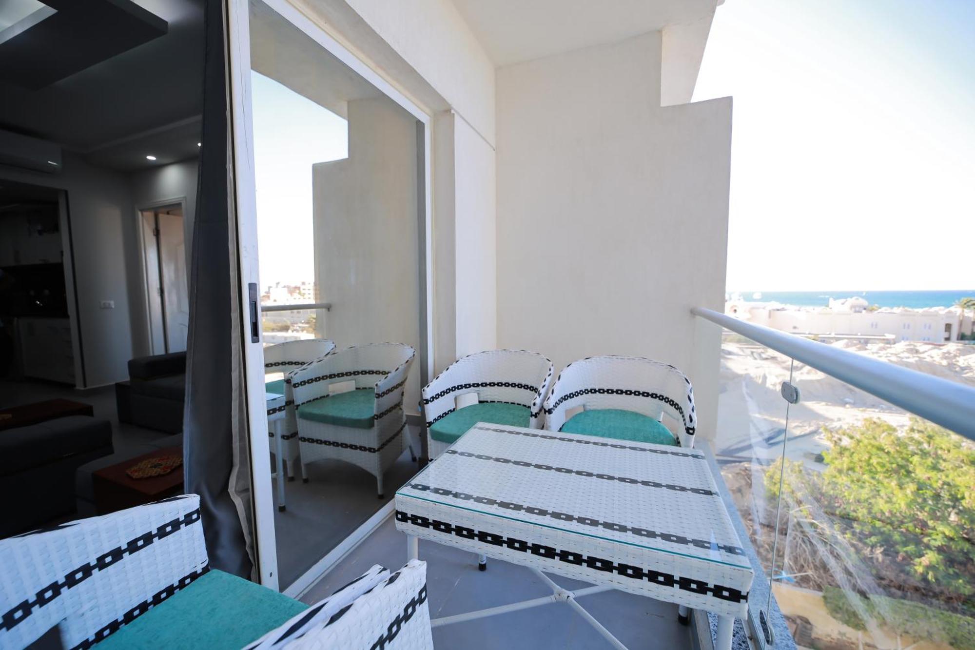 Scandic Resort-The Diamond Of Scandic Resort Apartment Sea Veiw & Sandy Beach Downstairs * Hurghada