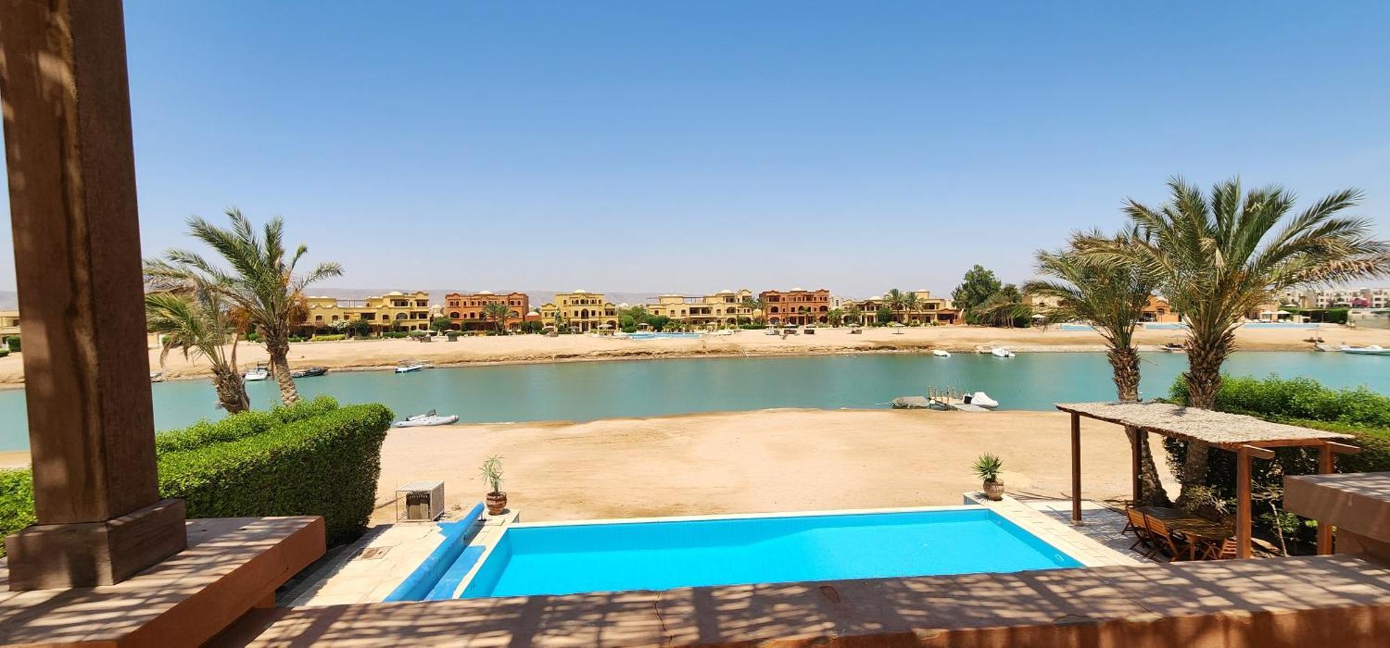 Villa Nayah Stays, Lagoons Beach, Paradise 3 Ensuite With Private Pool *