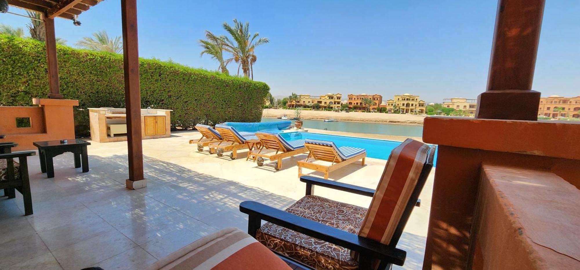 Nayah Stays, Lagoons Beach, Paradise 3 Ensuite With Private Pool
