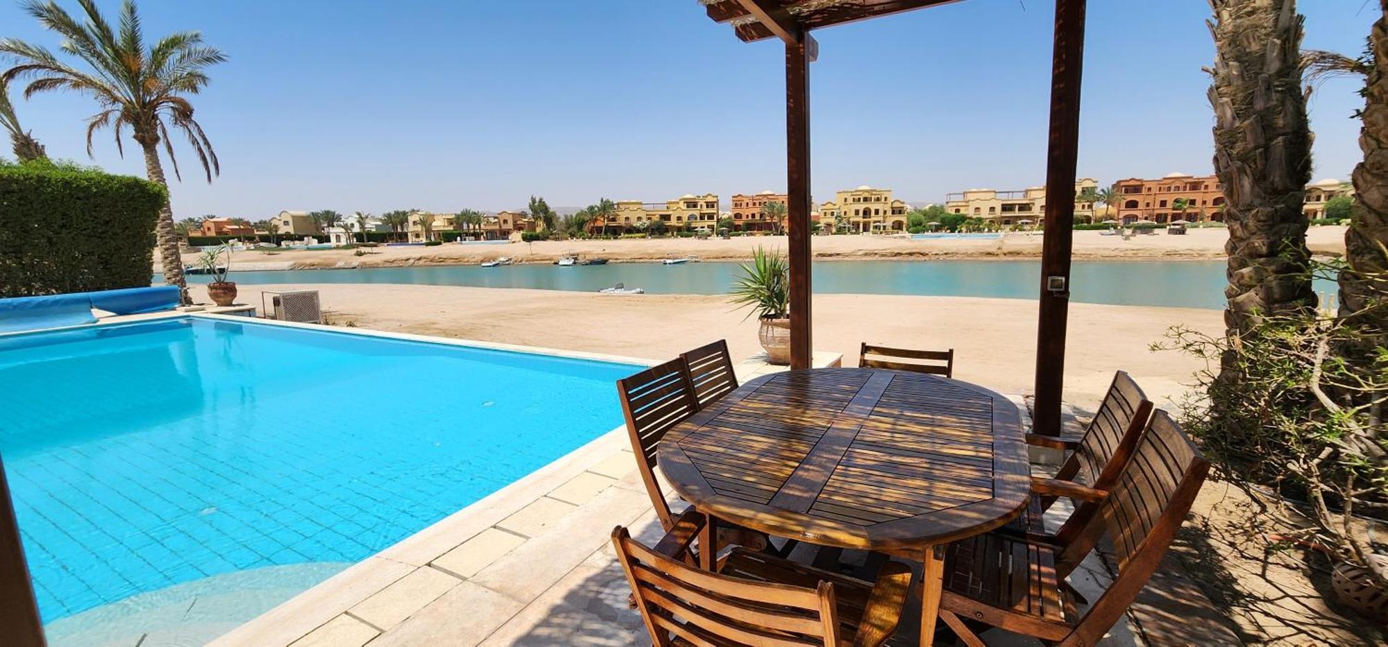 Villa Nayah Stays, Lagoons Beach, Paradise 3 Ensuite With Private Pool