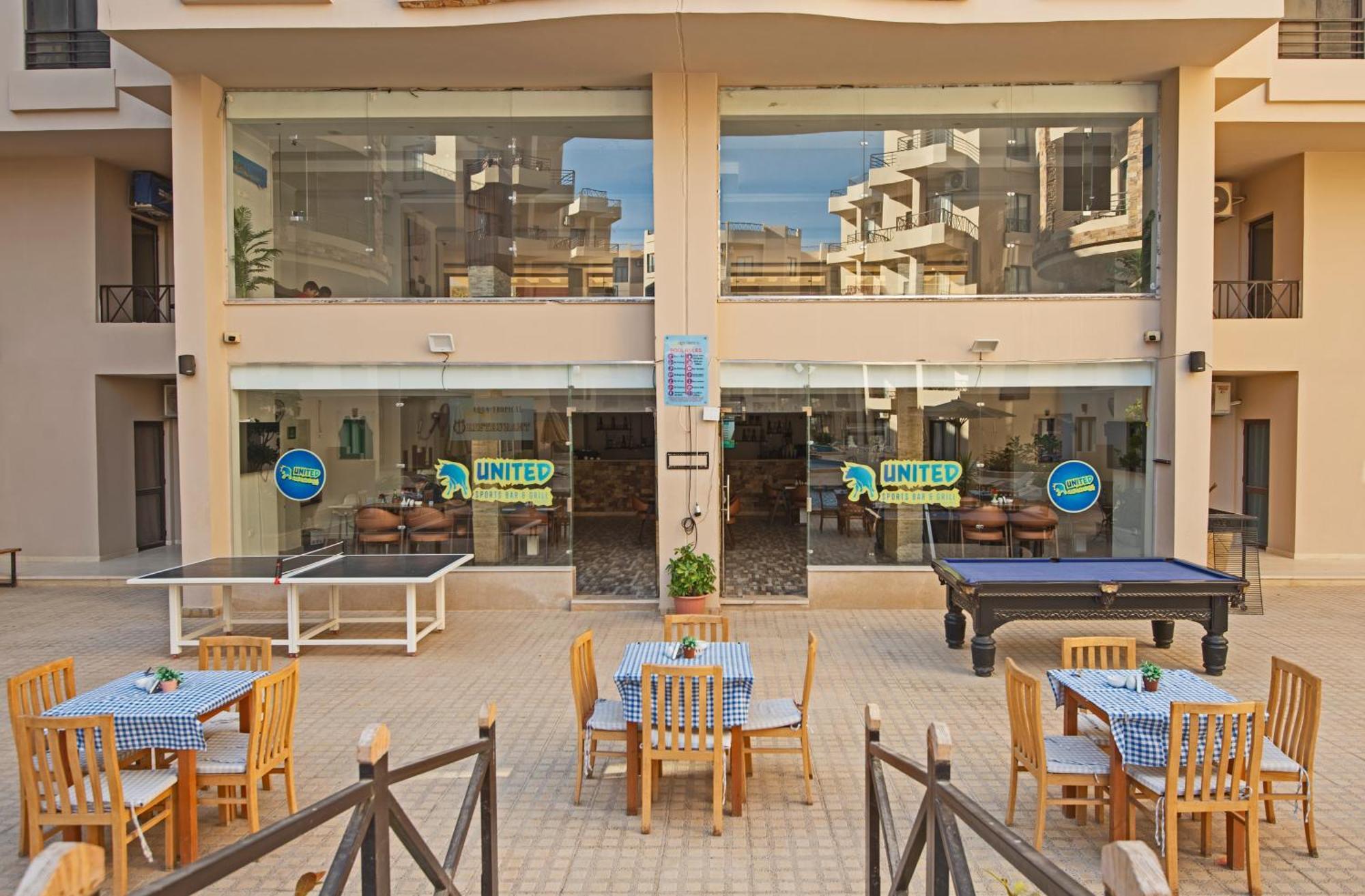 1 Bedroom Poolside B106 Aqua Tropical Apartment