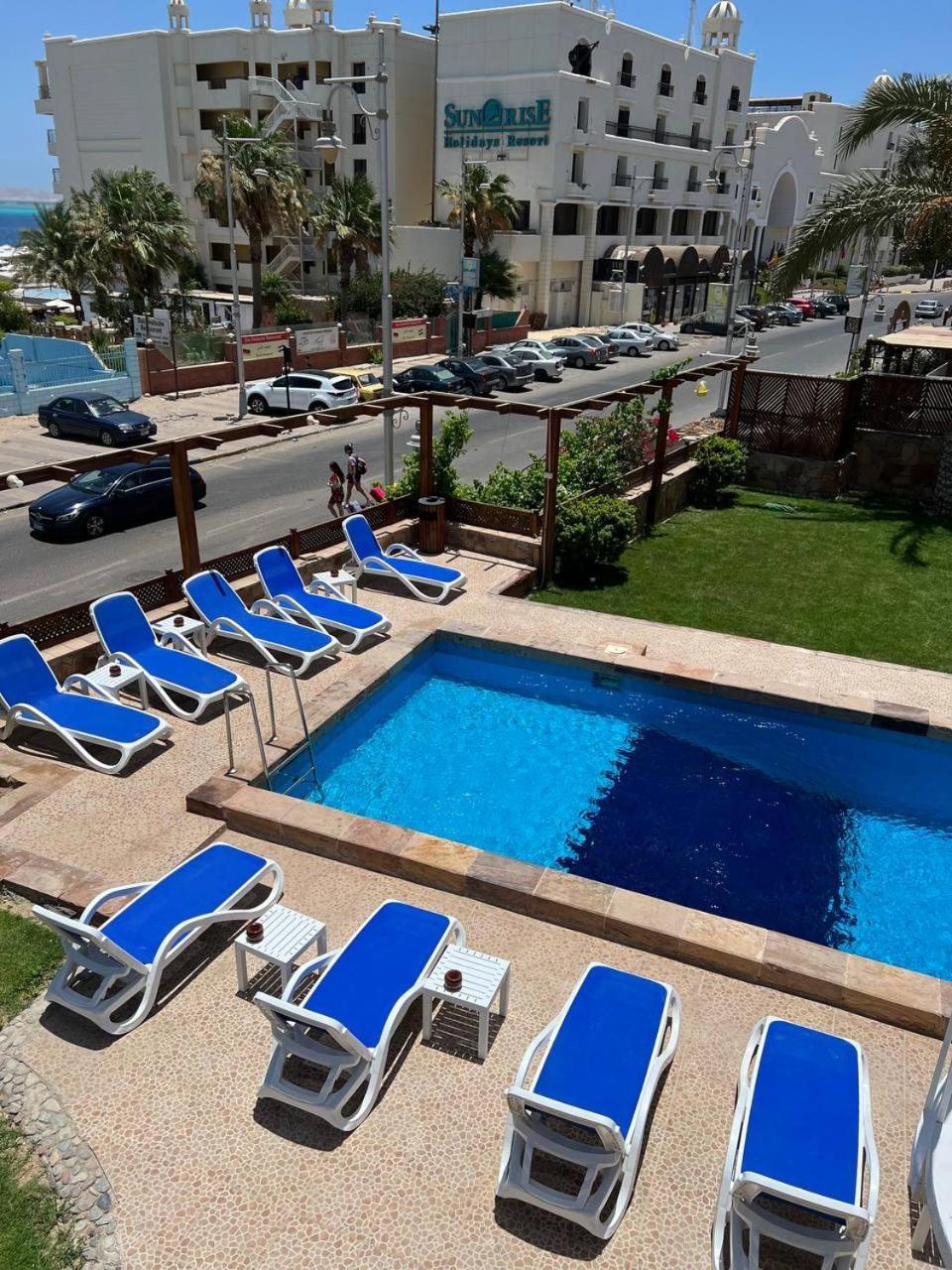 Cc Luxurious * Hurghada