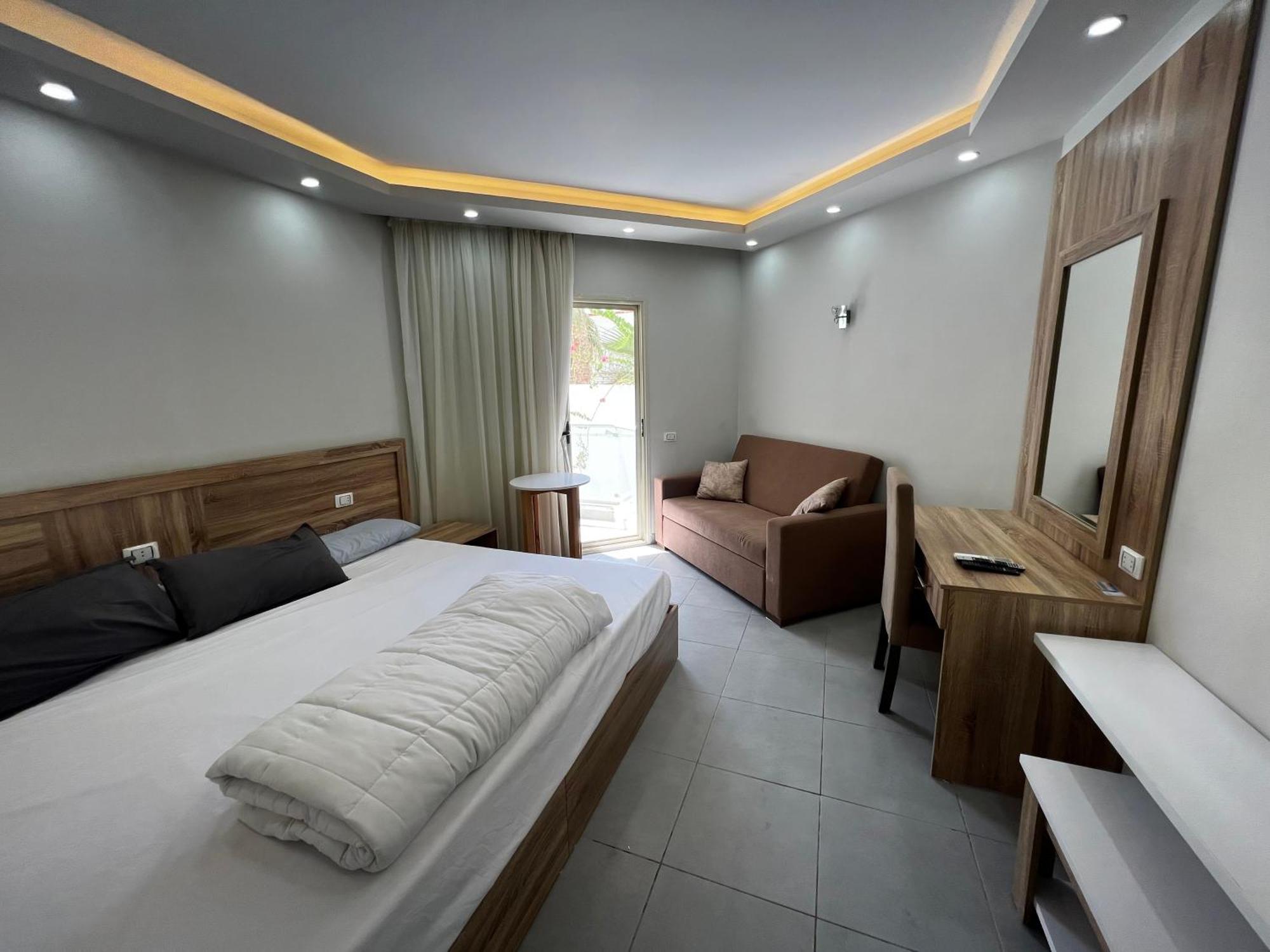 At Scandic Resort, Apartment