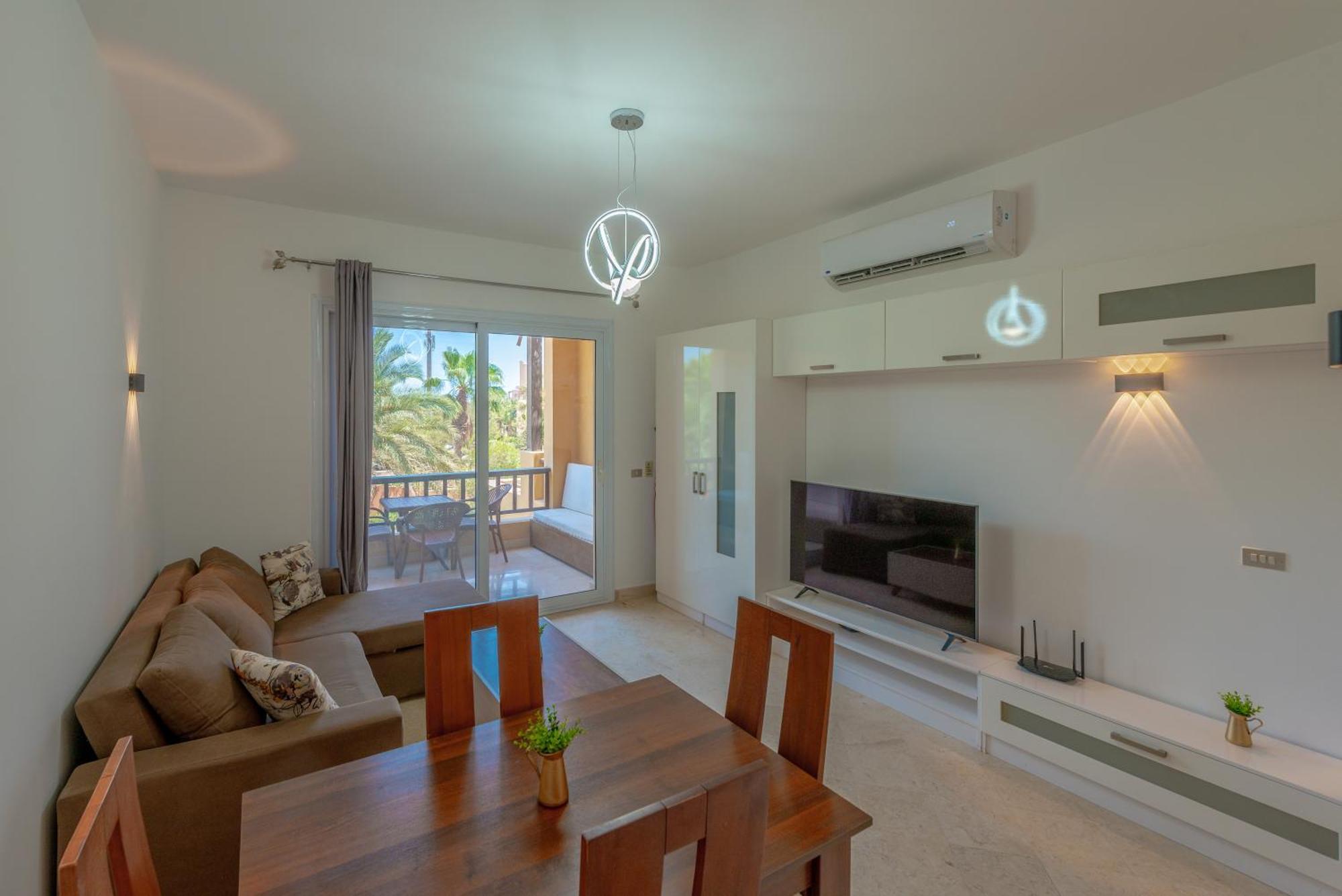 Cozy With A Pool In South Marina-elgouna