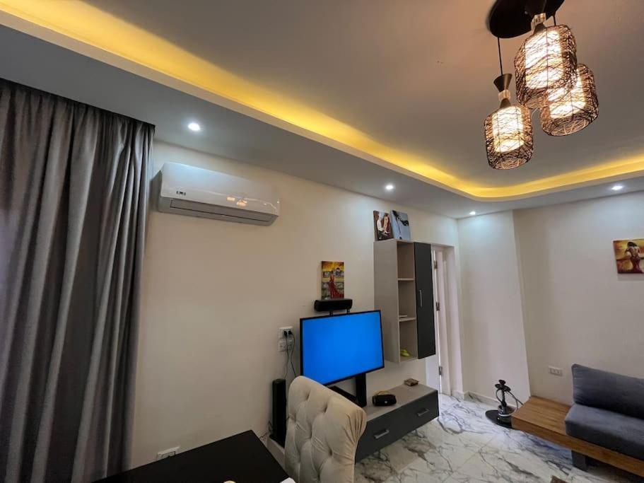 Rent One Bedroom In Intercontinental Apartment *