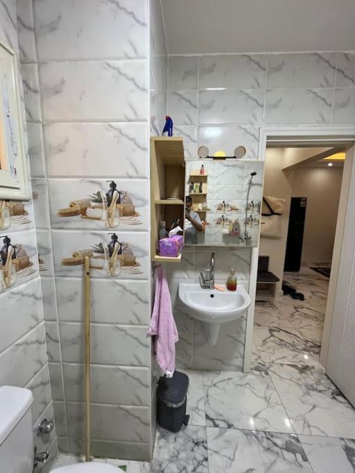 Rent One Bedroom In Intercontinental
