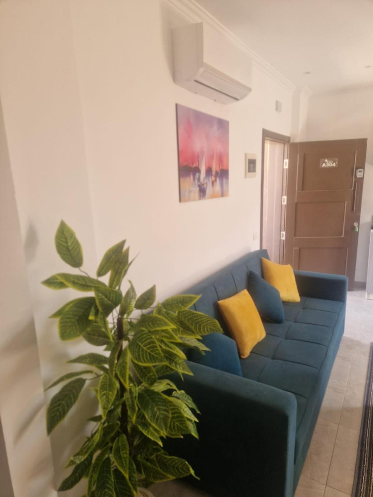 Aqua Blue Bay Beachfront 1 Bed Near El Gouna * Hurghada