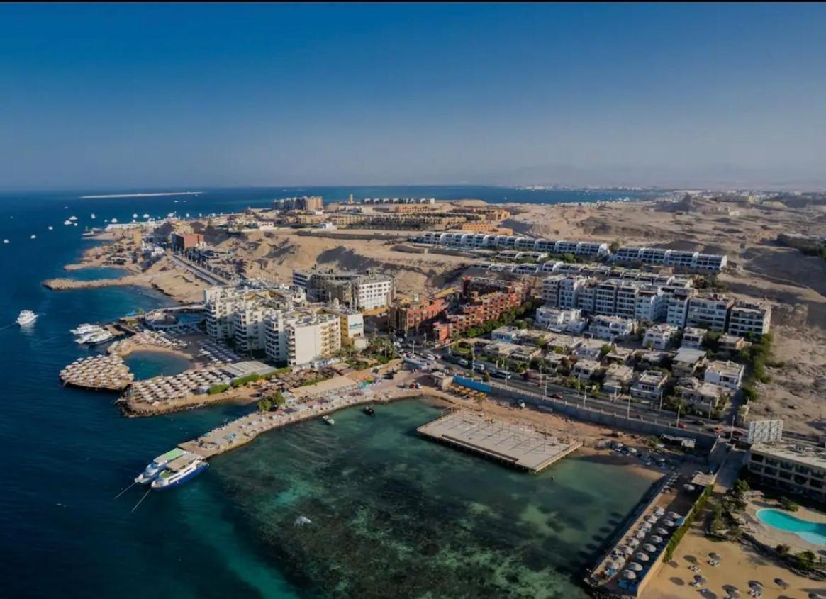 Sea View In Center In Front Off The Sea 09 Hurghada
