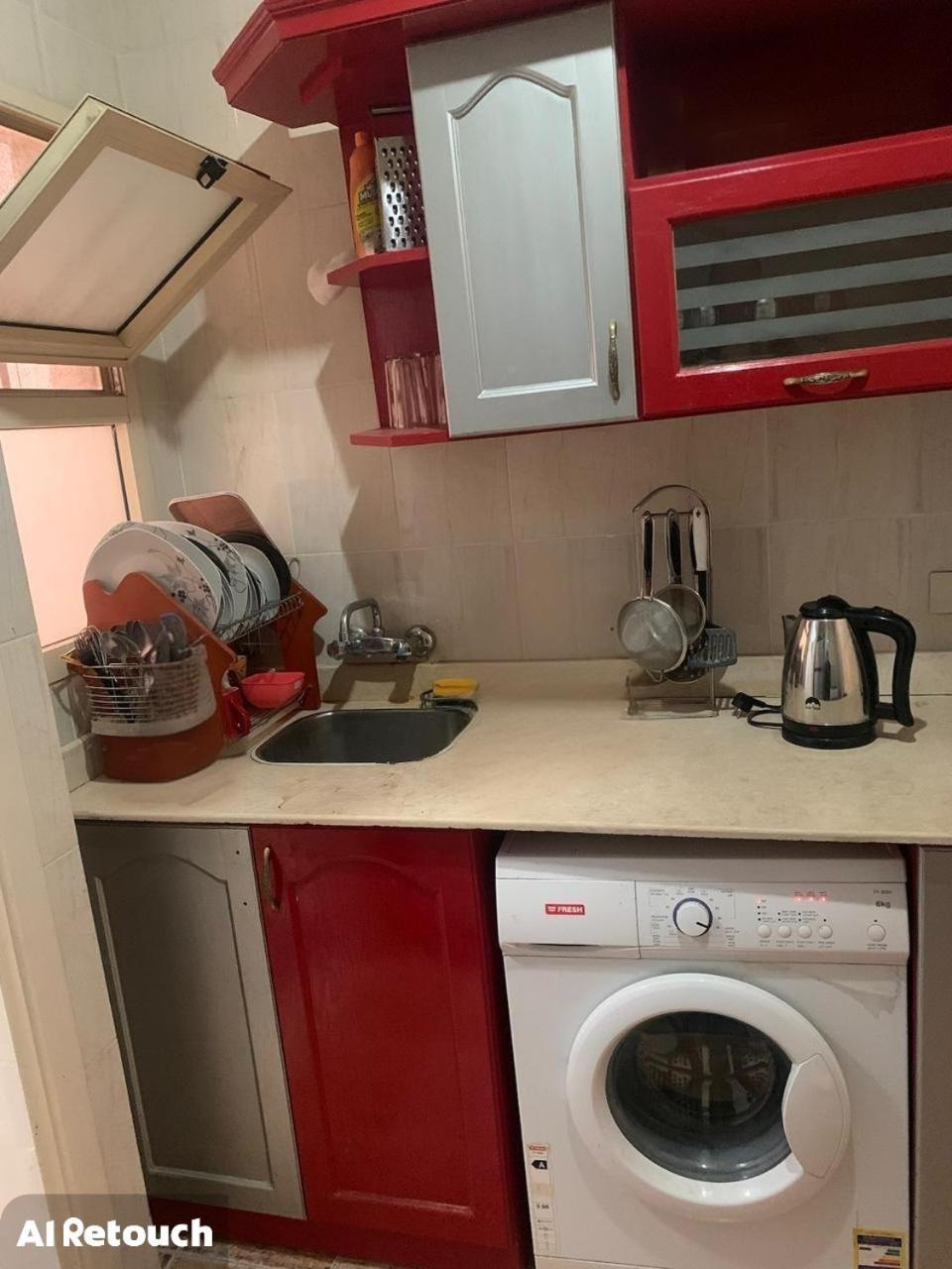 Brtish Compound Unit 841 Apartamento