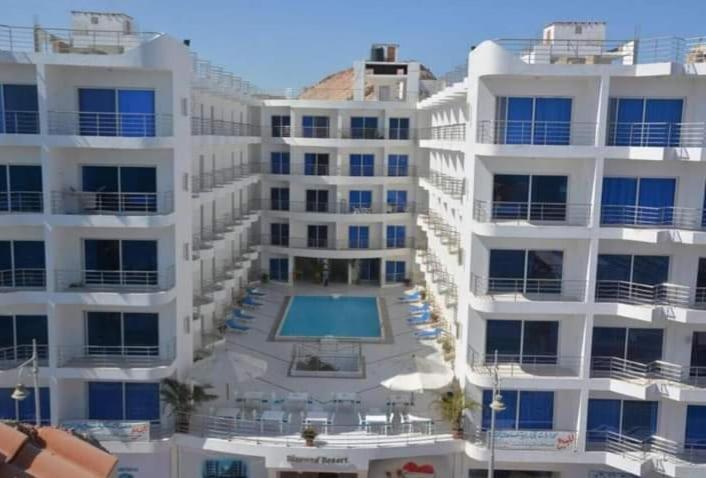 Daily Rent In With Pool And Sea View