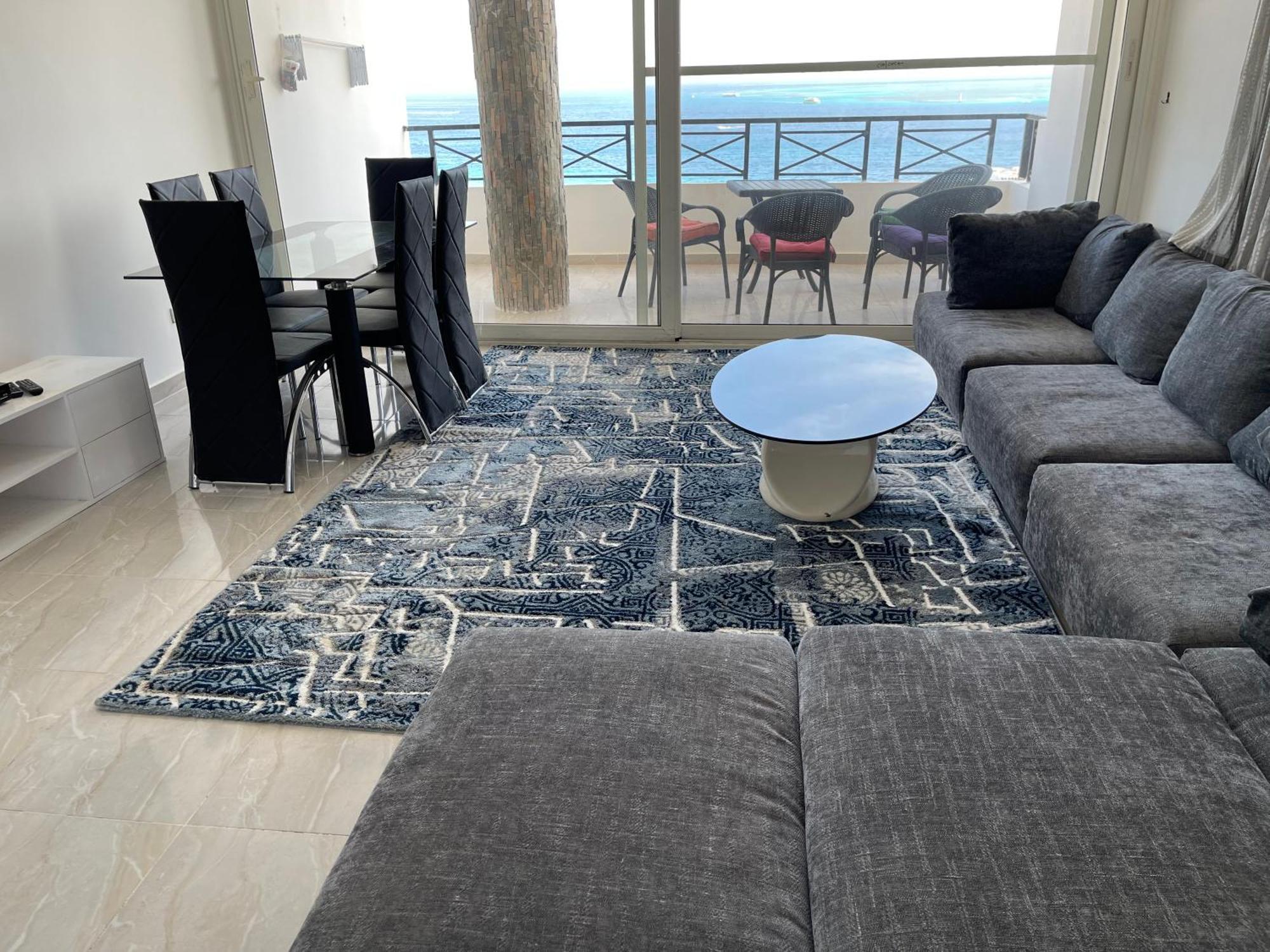 Appartement Sea View , In Center Front Of The Sea F 10 Hurghada