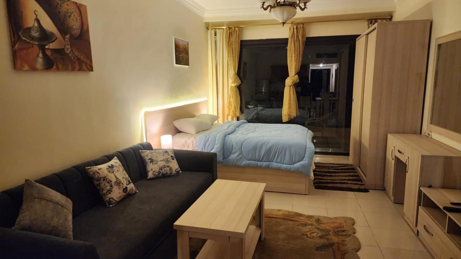Studil For Rent Old Sheraton 205 *