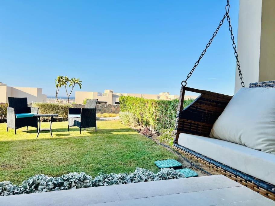 Luxury 1 Bedroom Flat With Garden Apartment *