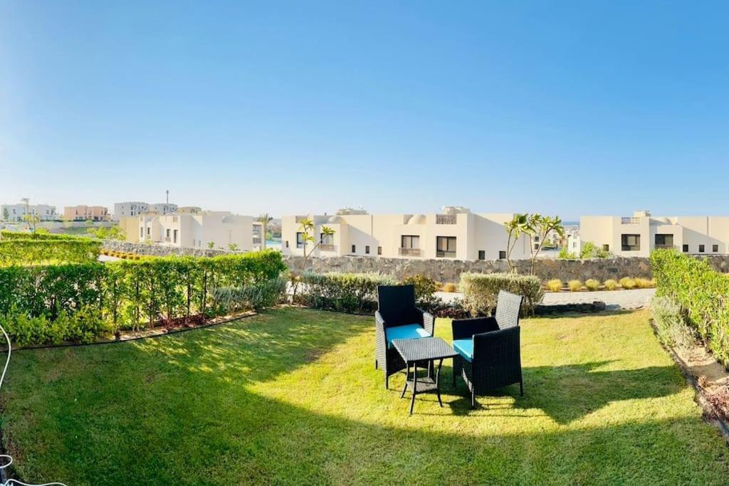 Luxury 1 Bedroom Flat With Garden Apartment