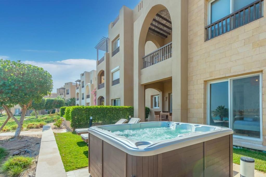 Apartment Gouna Retreat 2br Waterside Hot Tub & Pool *