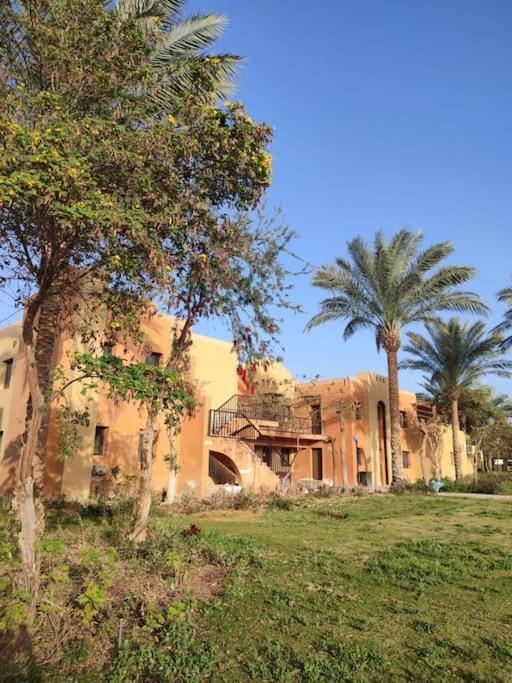 In Stella Makadi On Ground Floor Apartment