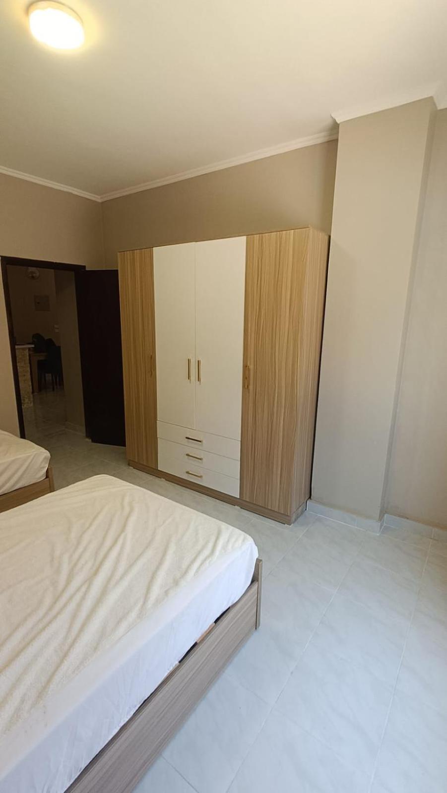 One Bedroom In Red Ruby Apartment *
