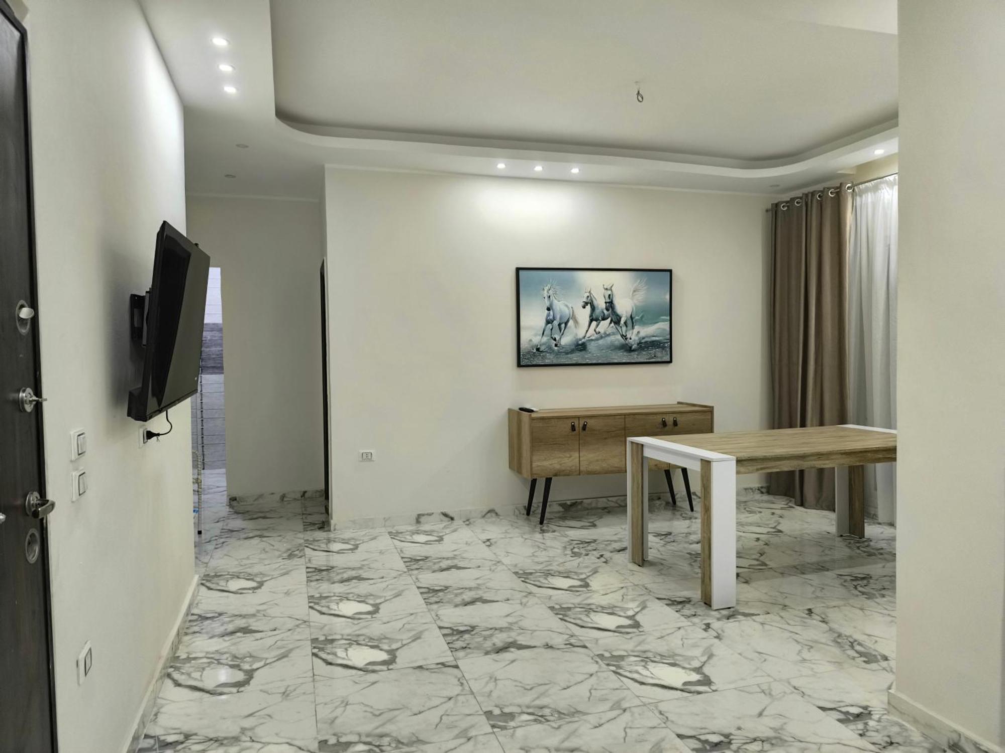 New 2bedroom 7 Min Drive From Sheraton *