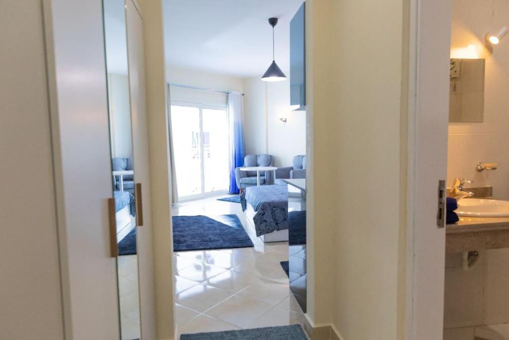 Daily Rent Pool View Apartment
