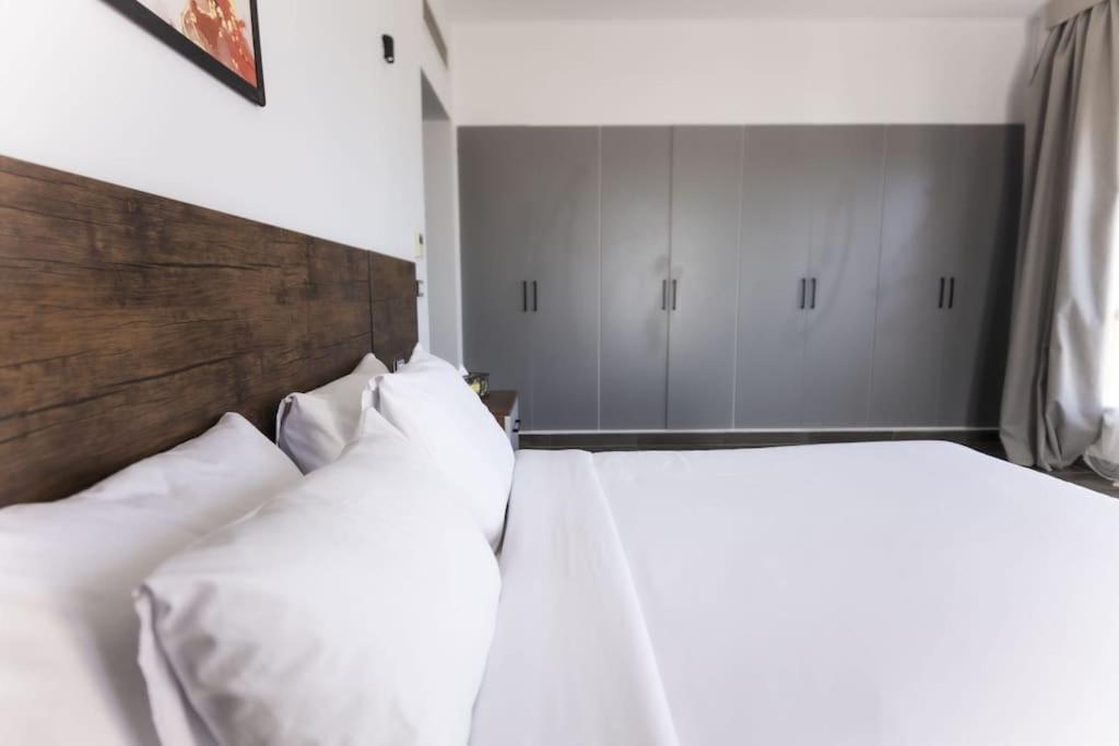 Sea View 3 Bedroom Duplex 203 New Marina By Bfg Apartment
