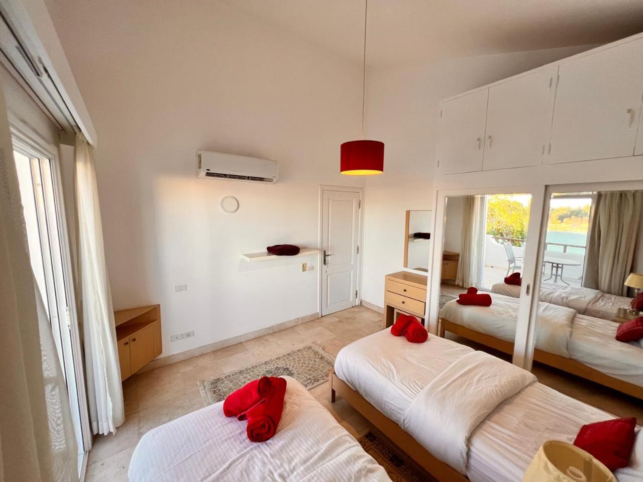 White 4 Bedroom Elgouna Heated Pool *