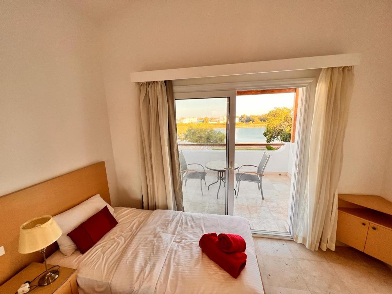 Villa White 4 Bedroom Elgouna Heated Pool *