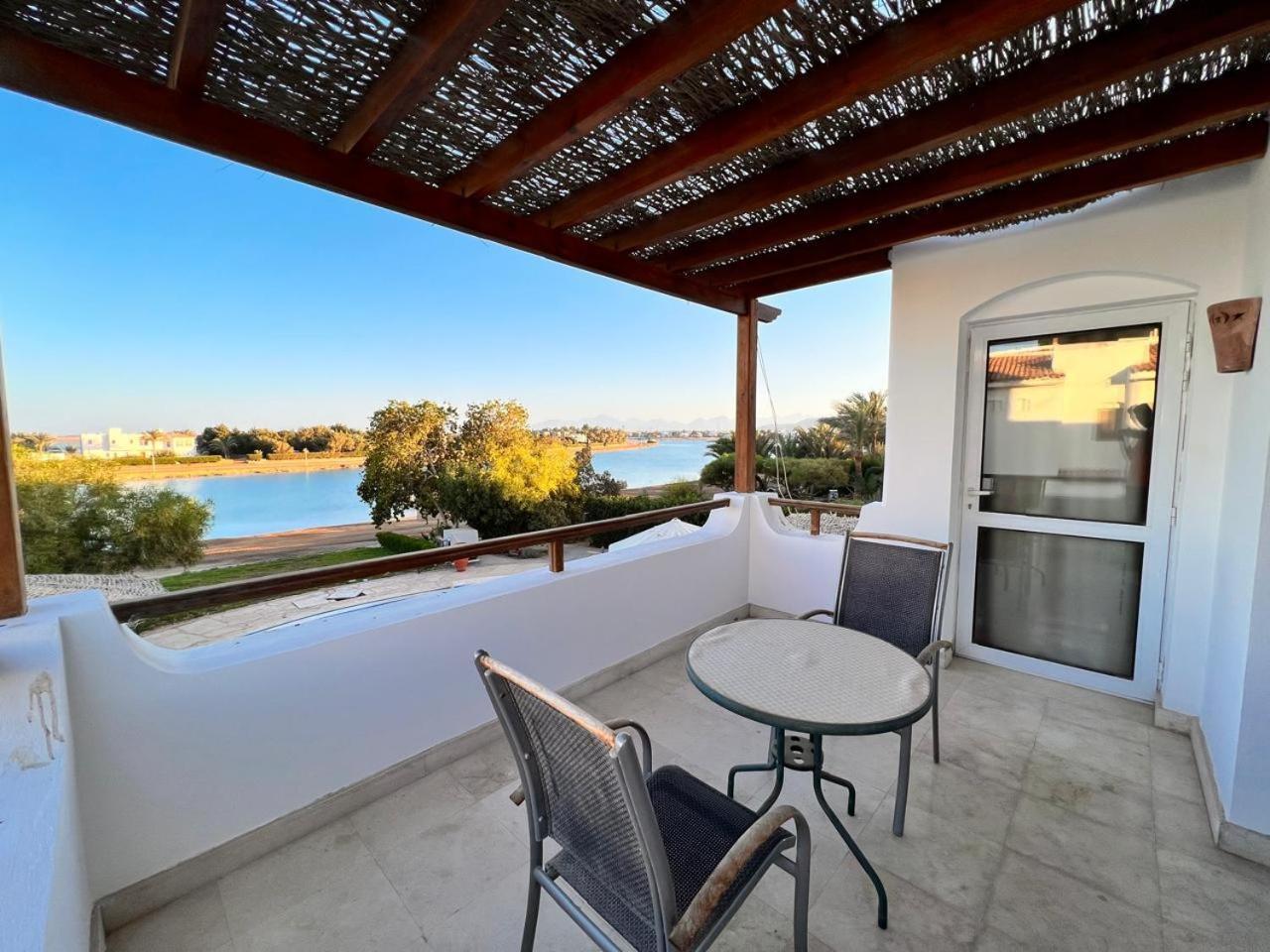 White 4 Bedroom Elgouna Heated Pool Villa Hurghada