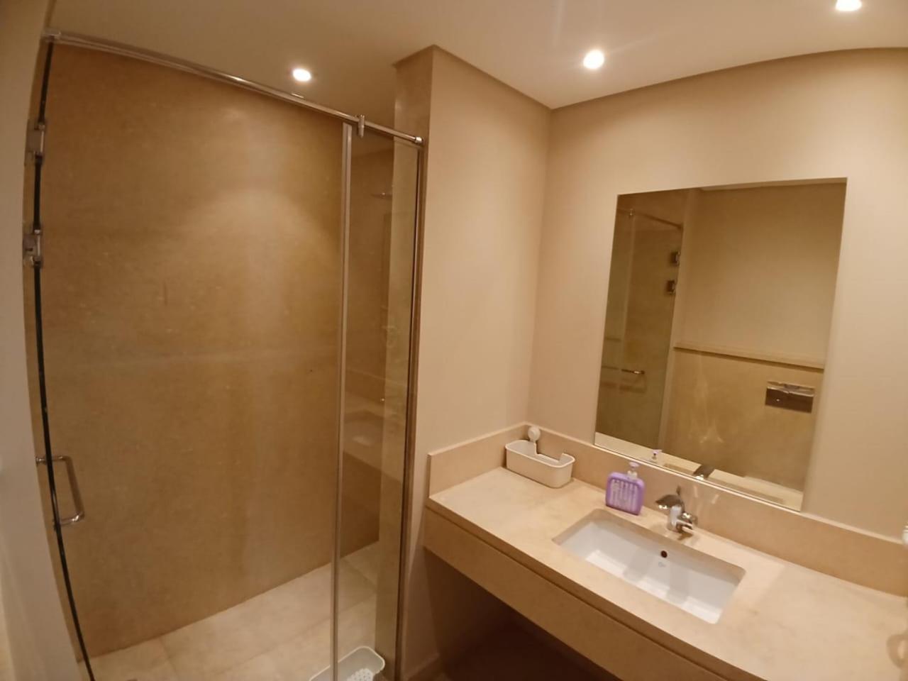 2 Bedrooms Nanny In Mangroovy