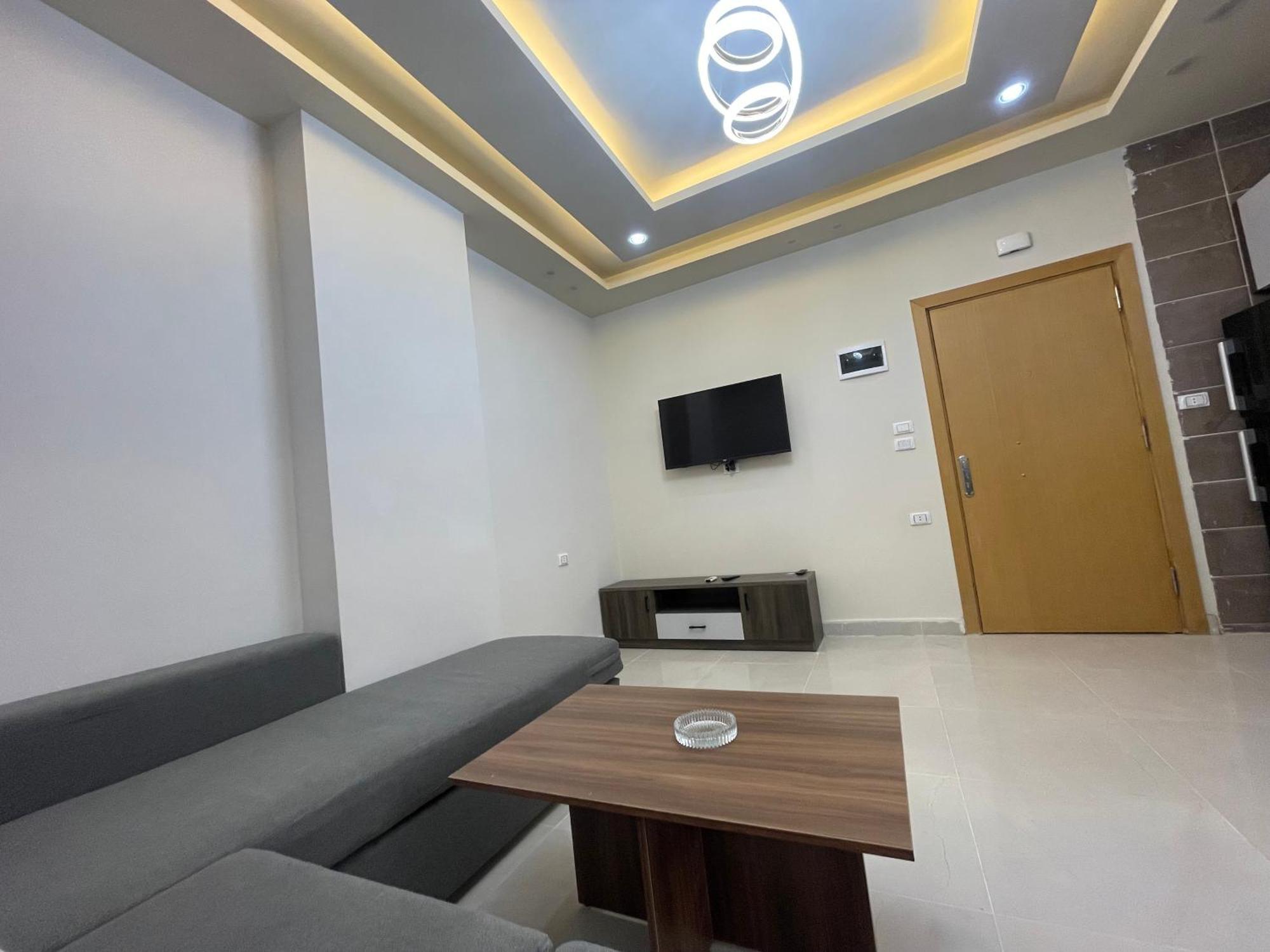 Apartment Elamer Building *