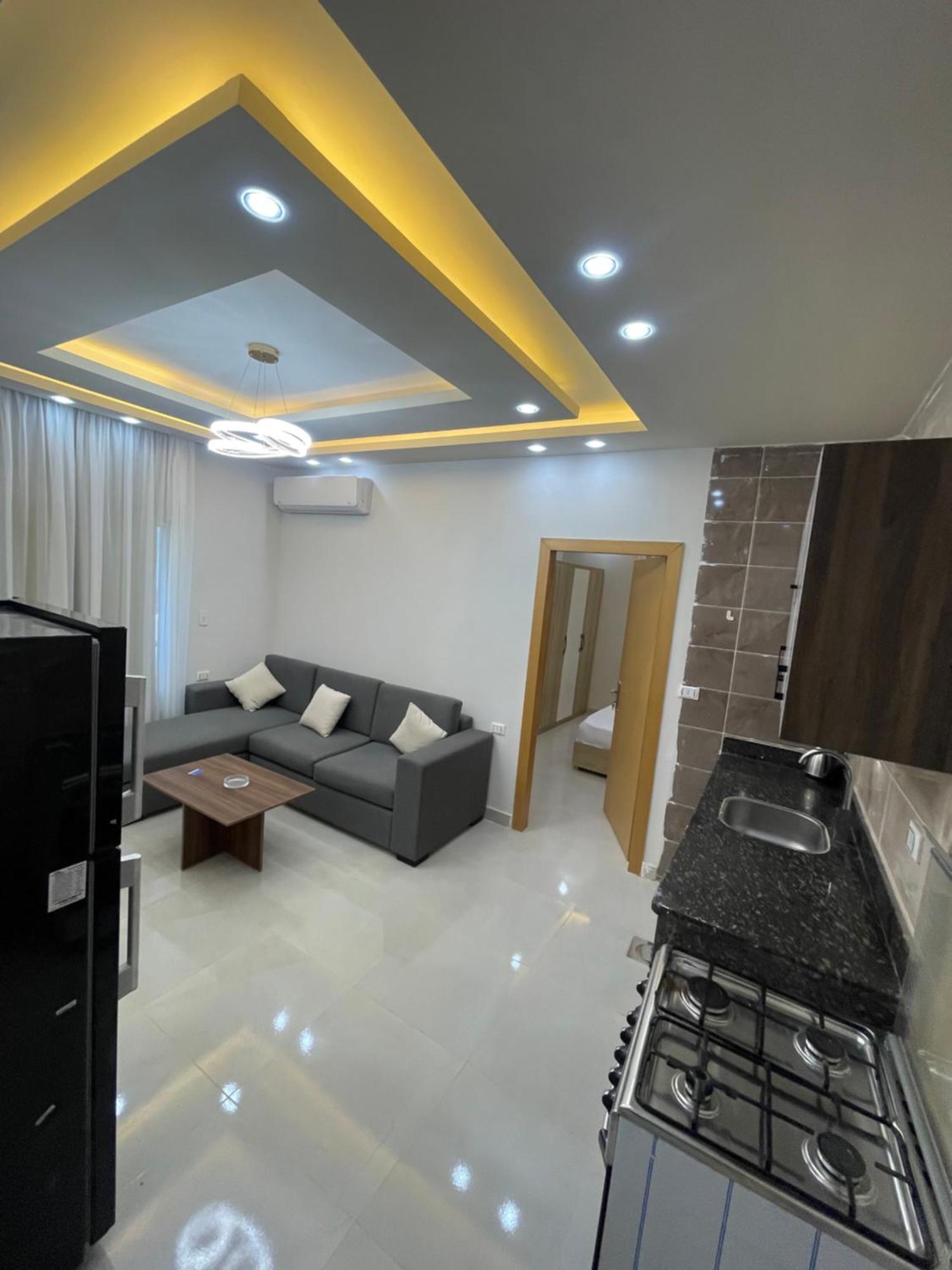 Apartment Elamer Building *