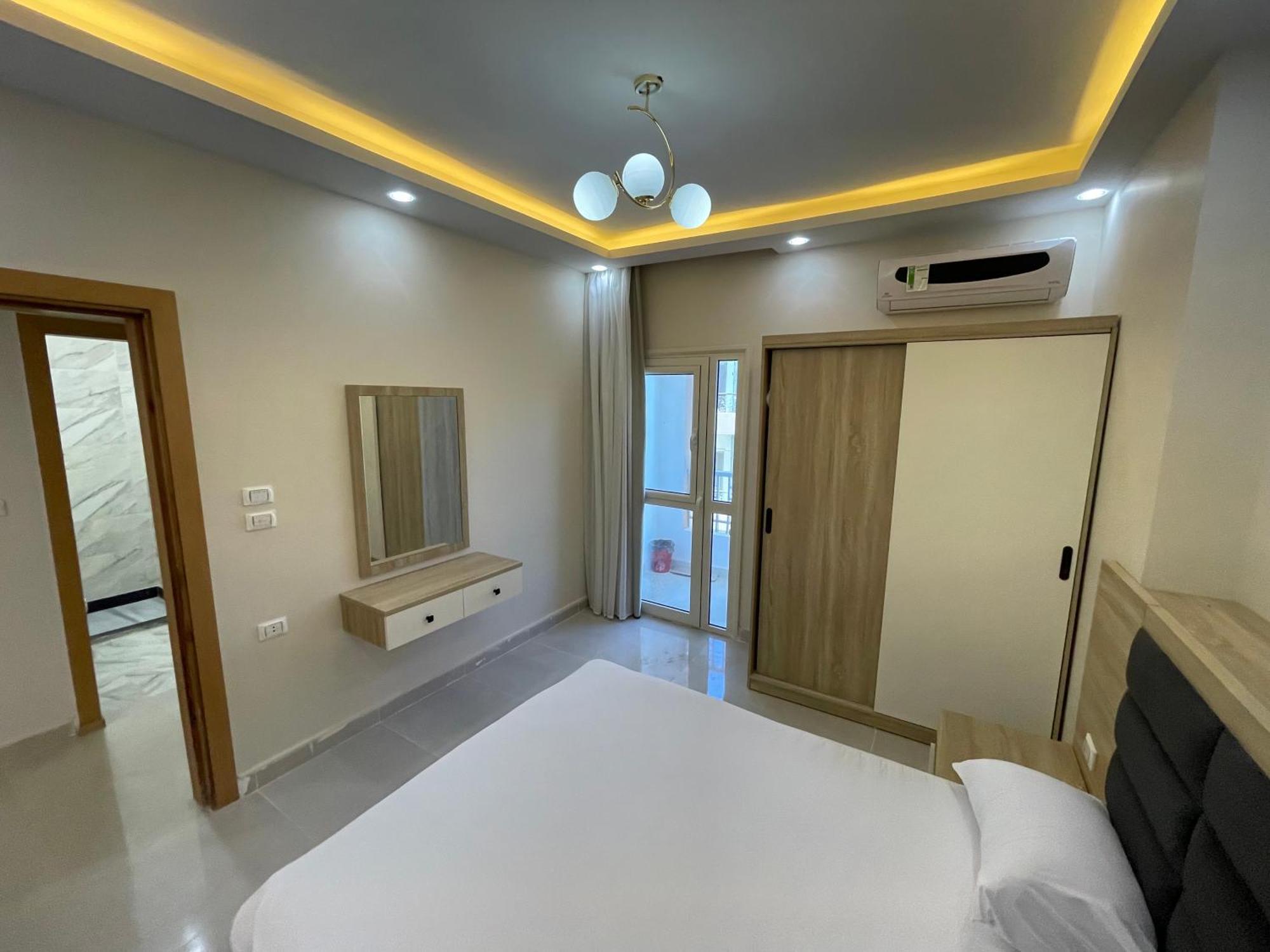 Apartment Elamer Building