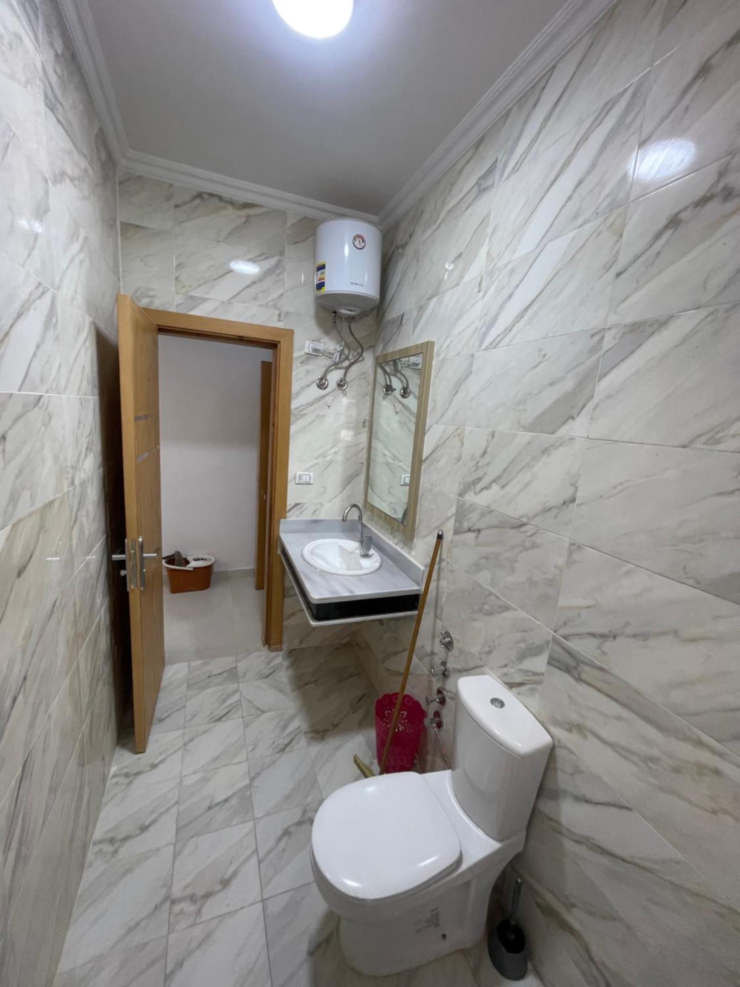 Elamer Building Apartment